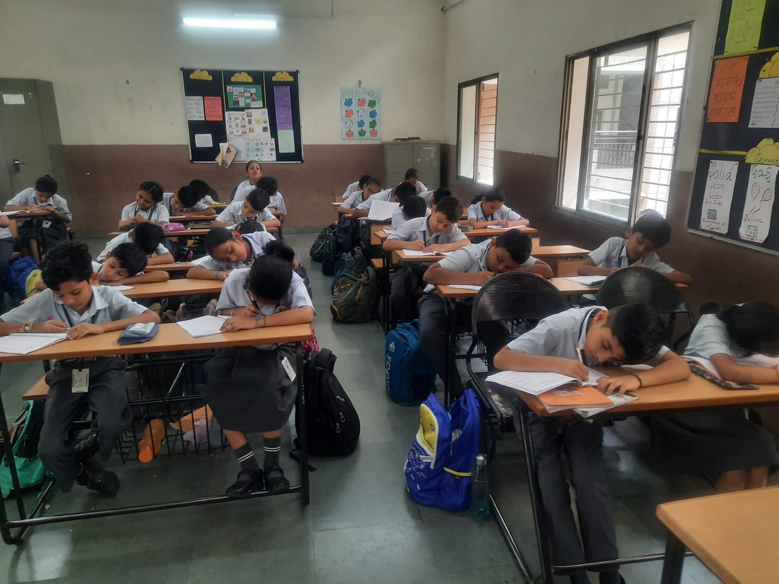 Hindi Eassy Competition 3 to 5